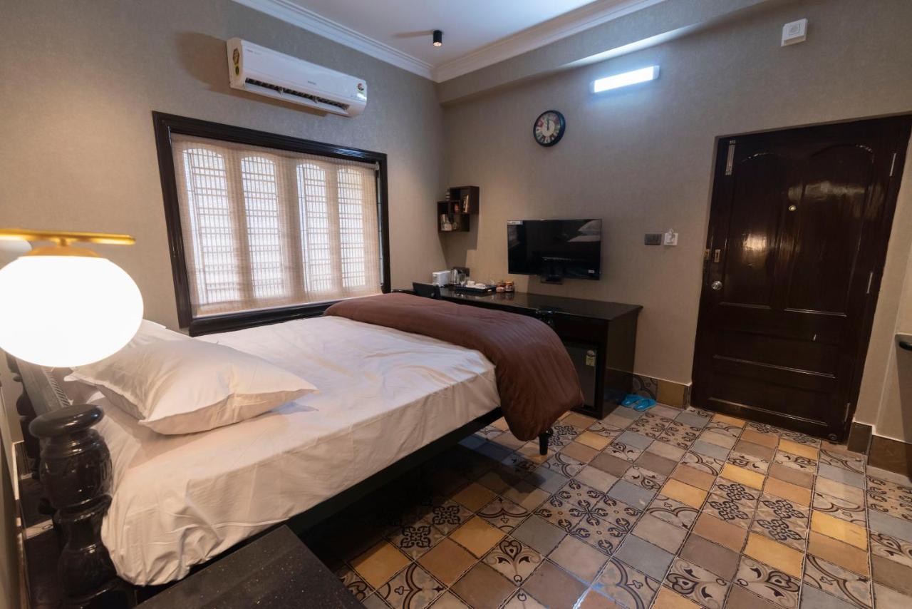 Hotel J'S Nest à Calcutta Extérieur photo